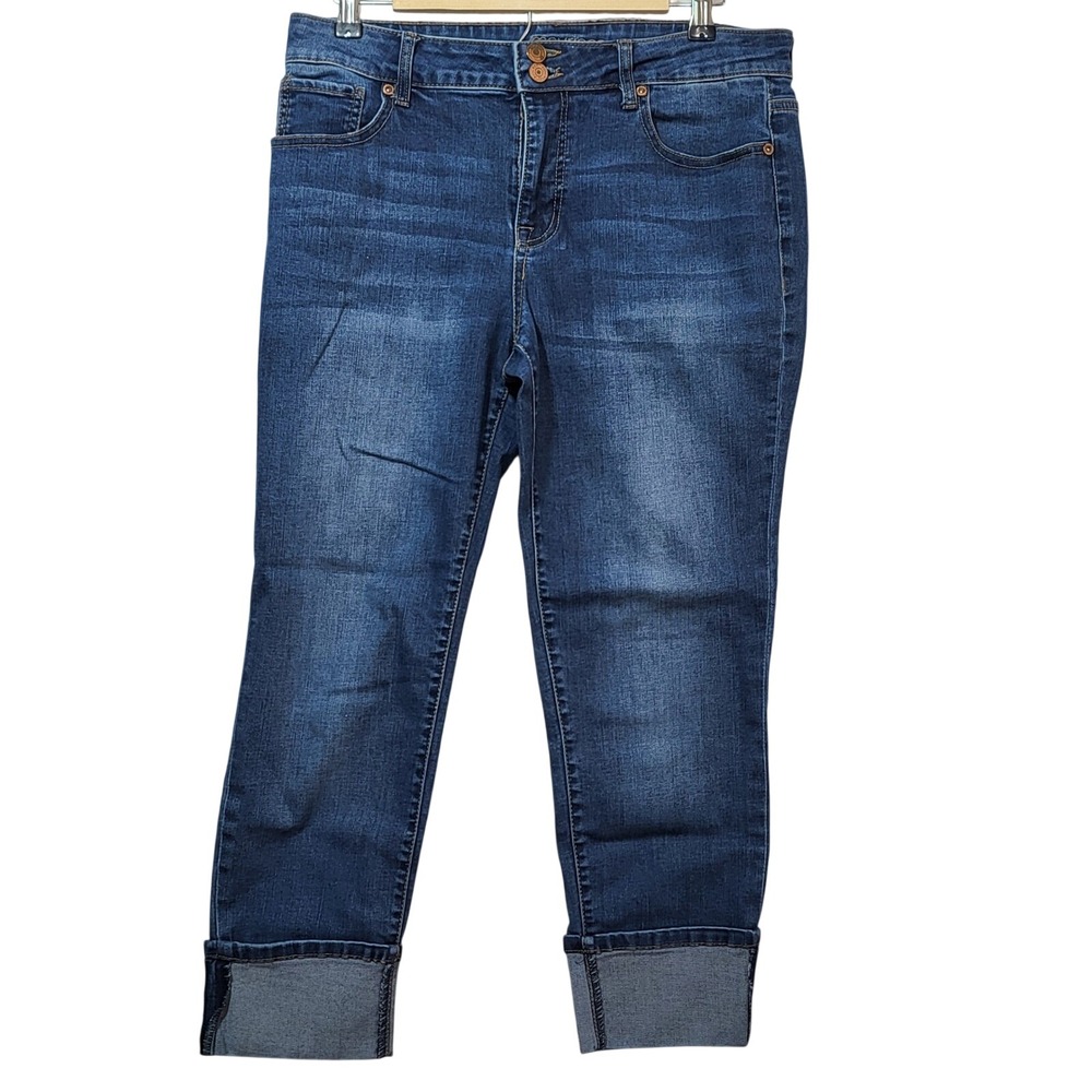 Maurices High Rise Cropped Cuffed Jeans Medium Wash‎ Double Button Blue Denim